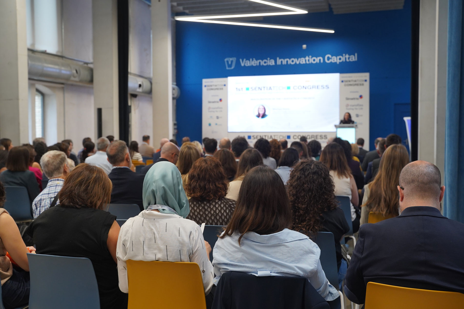 More than 220 experts from 15 countries gathered in Valencia for the I SENTIATECH Congress, Europe's largest event on the detection, measurement and control of emerging risks